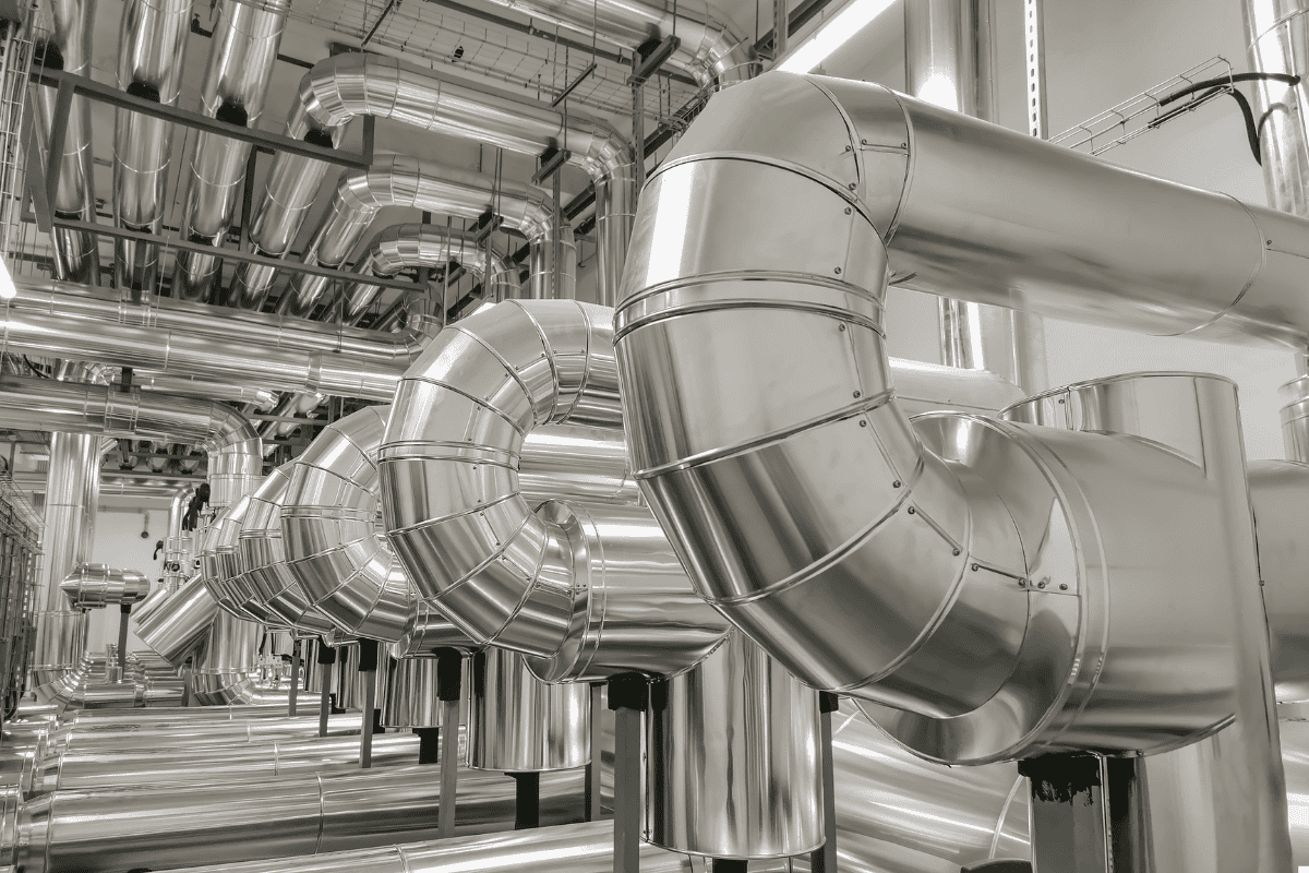 Residential duct layout considered during an airflow diagnosis