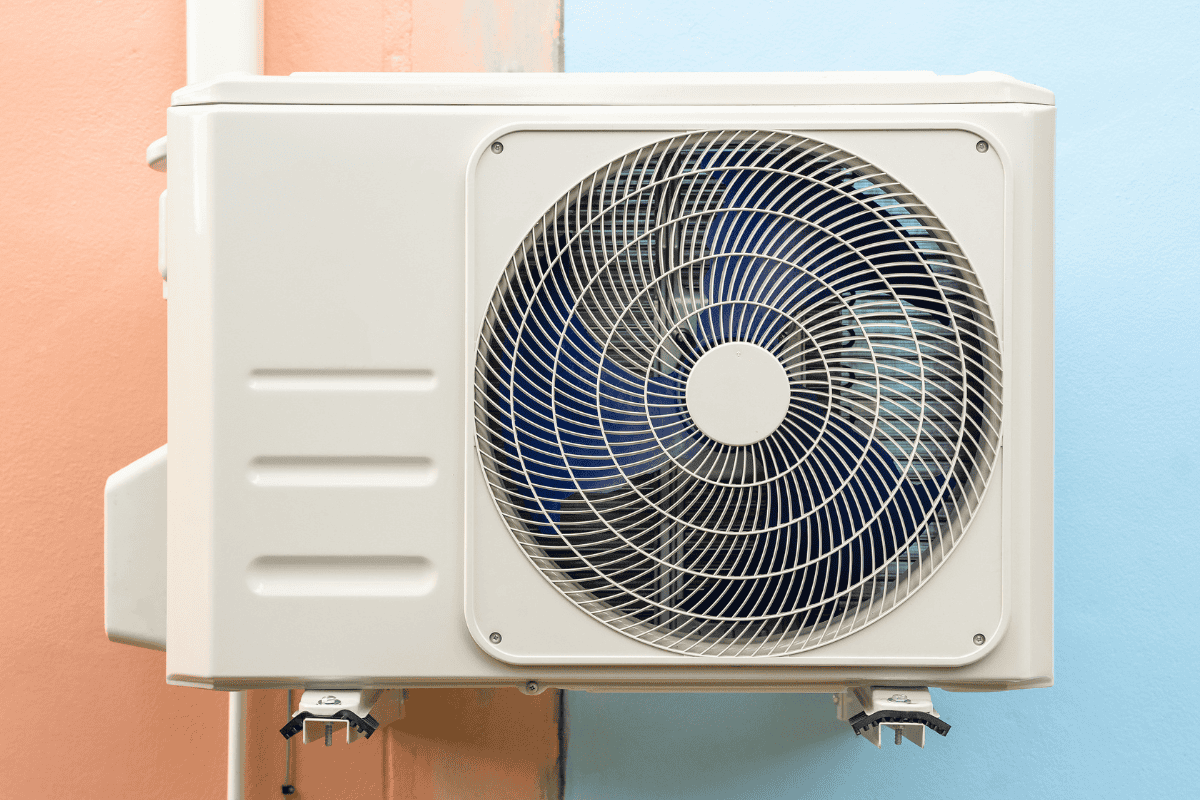 Residential outdoor heat pump unit used for heating and cooling
